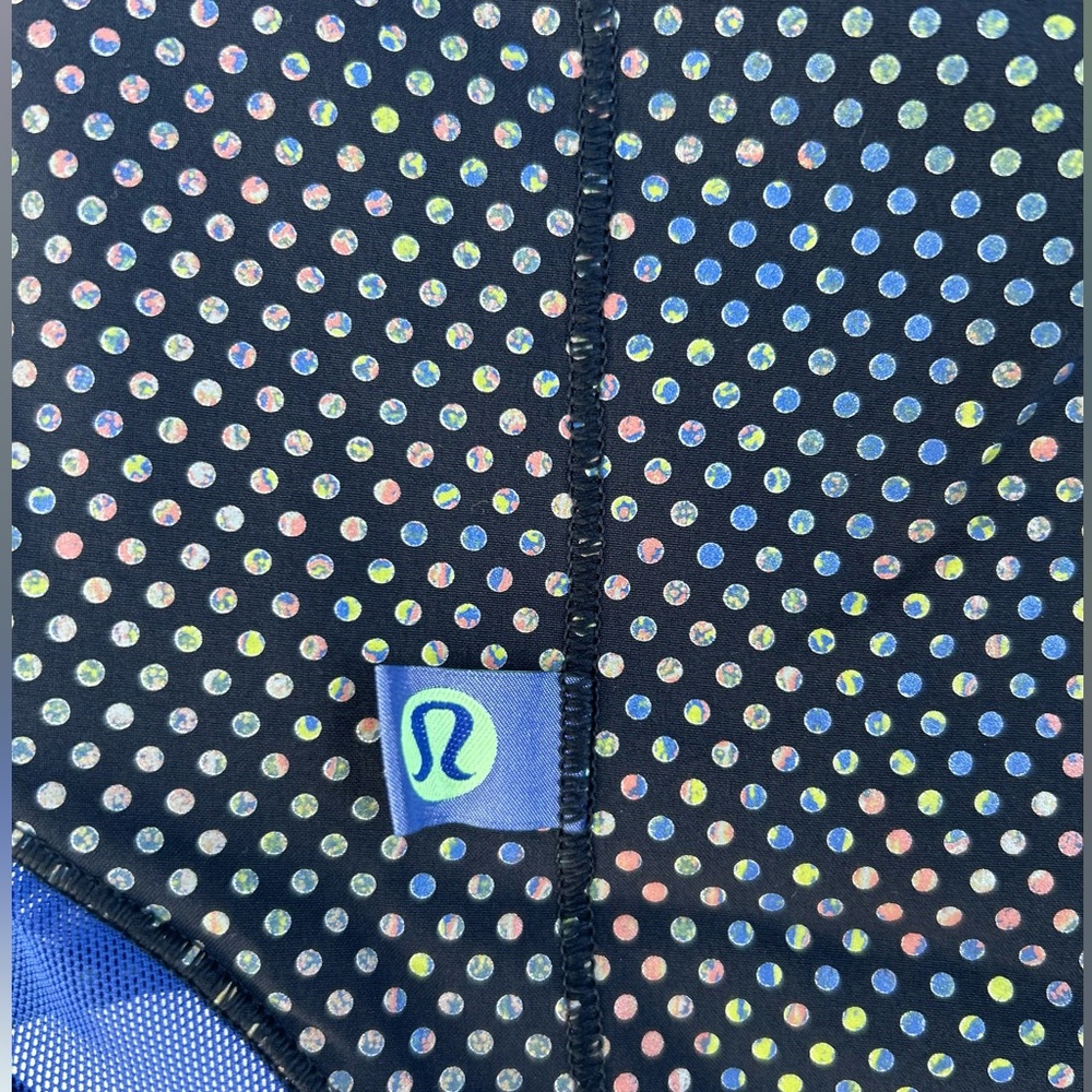 RARE Lululemon Limited Edition Reflective Hotty Hot Shorts Multi Psychic. Size 4 - Picture 10 of 10